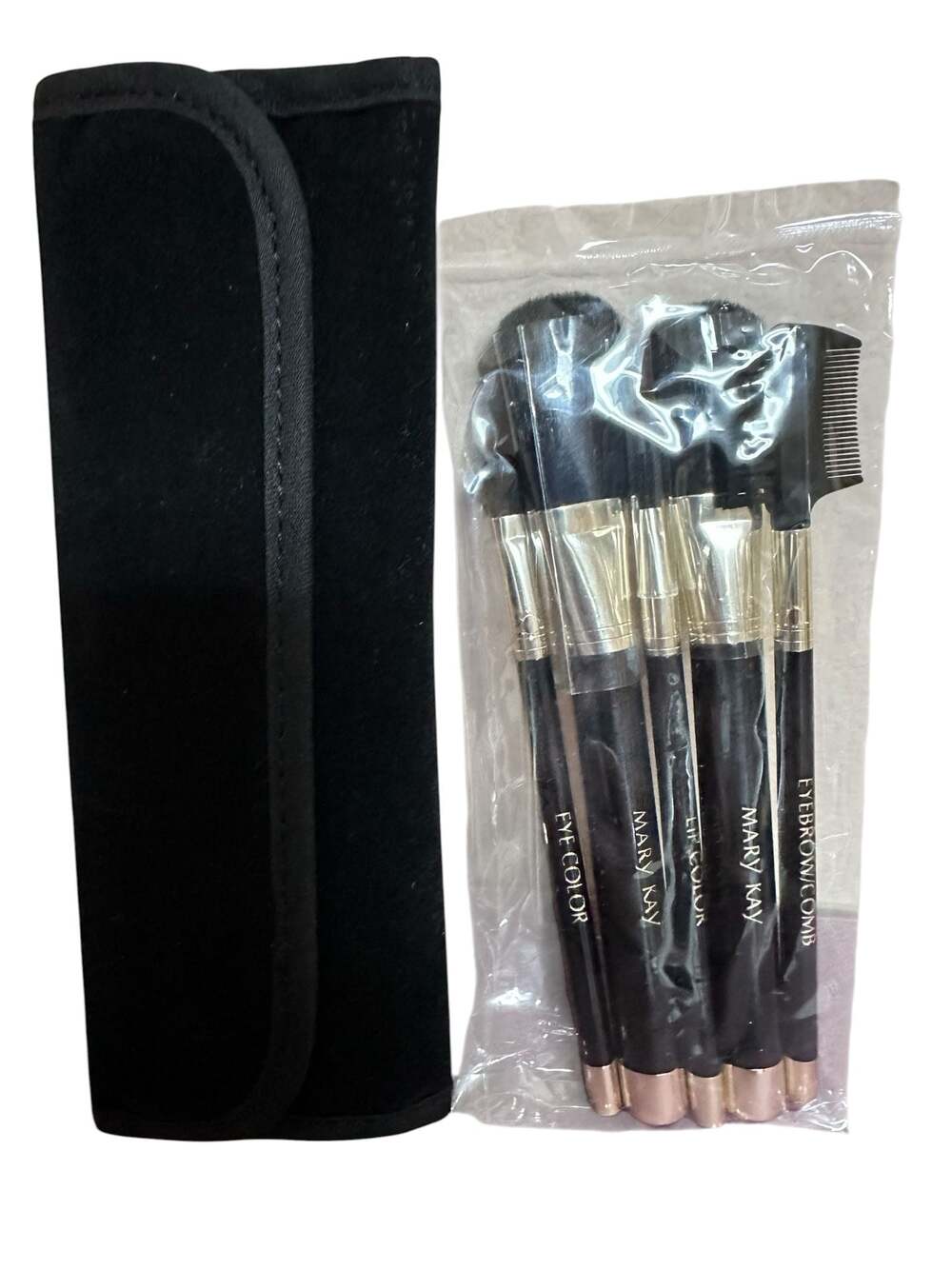 Mary Kay Essential Brush Collection 6-Piece Travel Set with Pouch